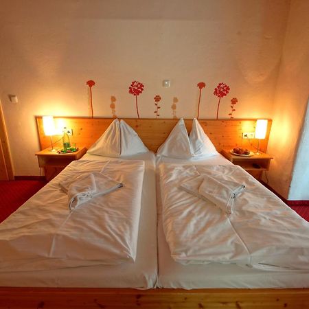 Hotel Restaurant Das Roessl Виндишгарстен Номер фото