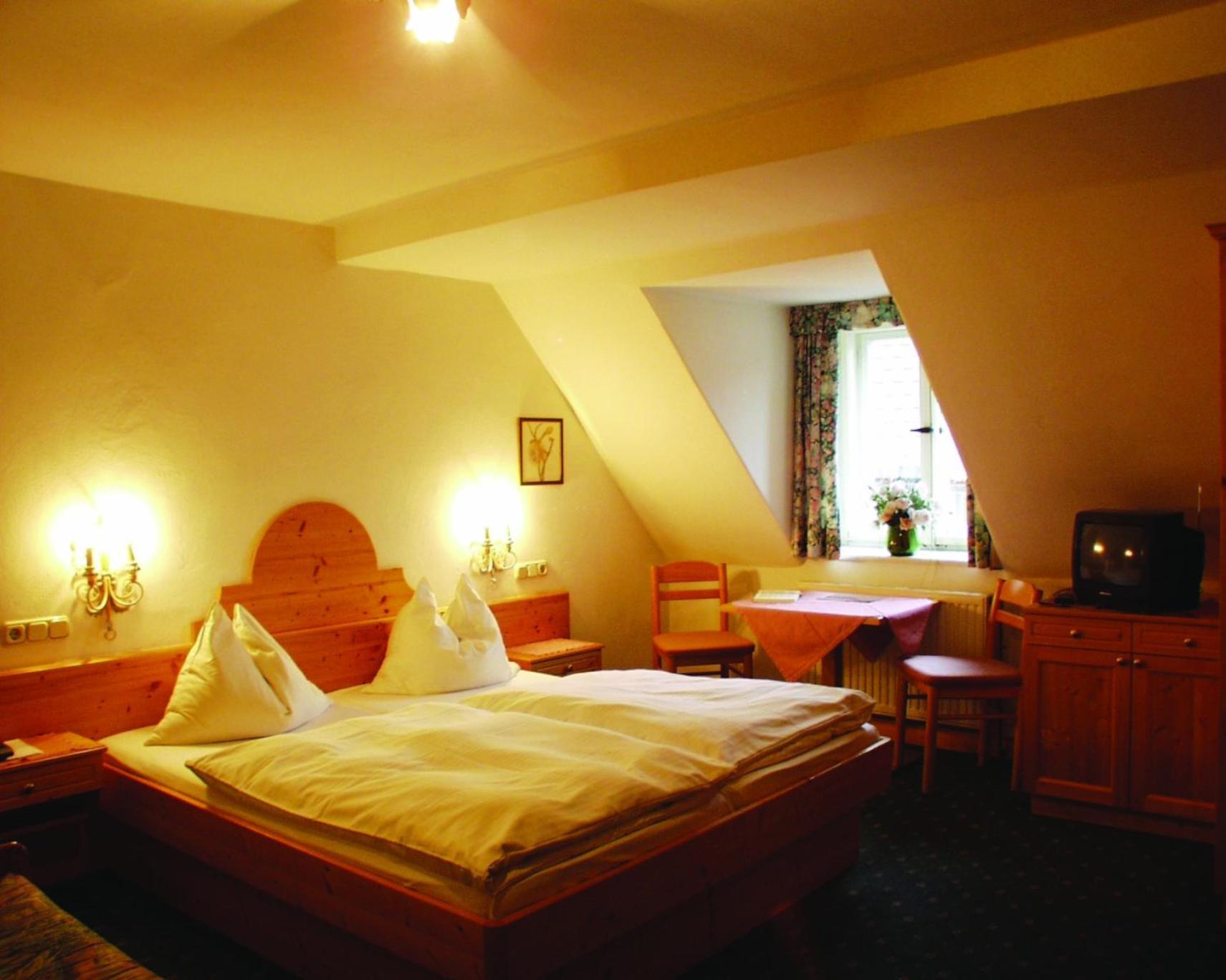 Hotel Restaurant Das Roessl Виндишгарстен Номер фото