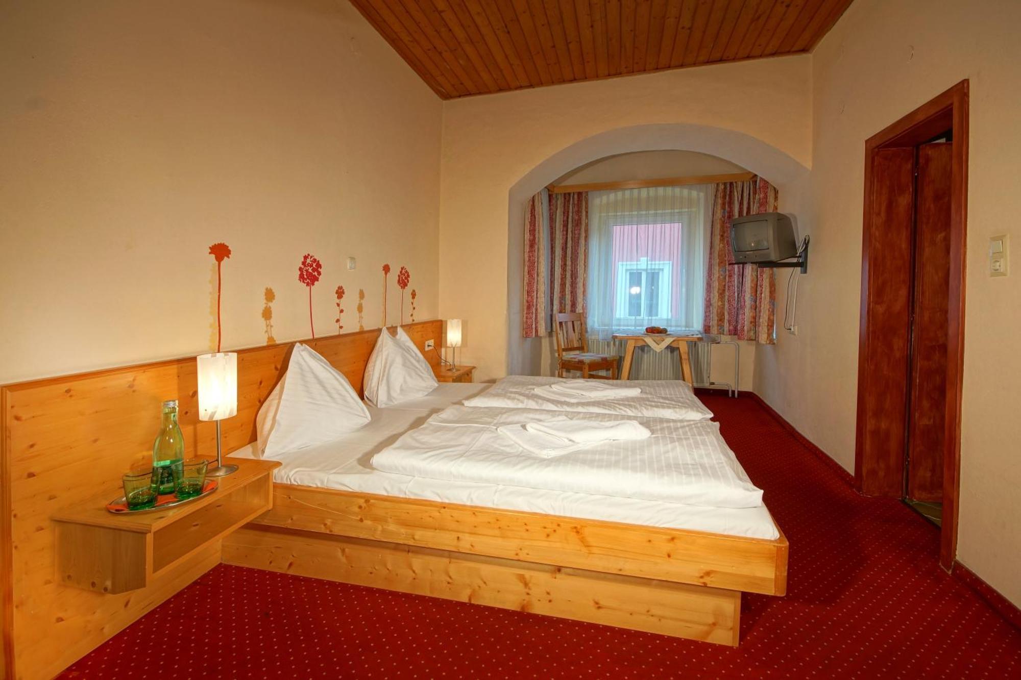Hotel Restaurant Das Roessl Виндишгарстен Номер фото