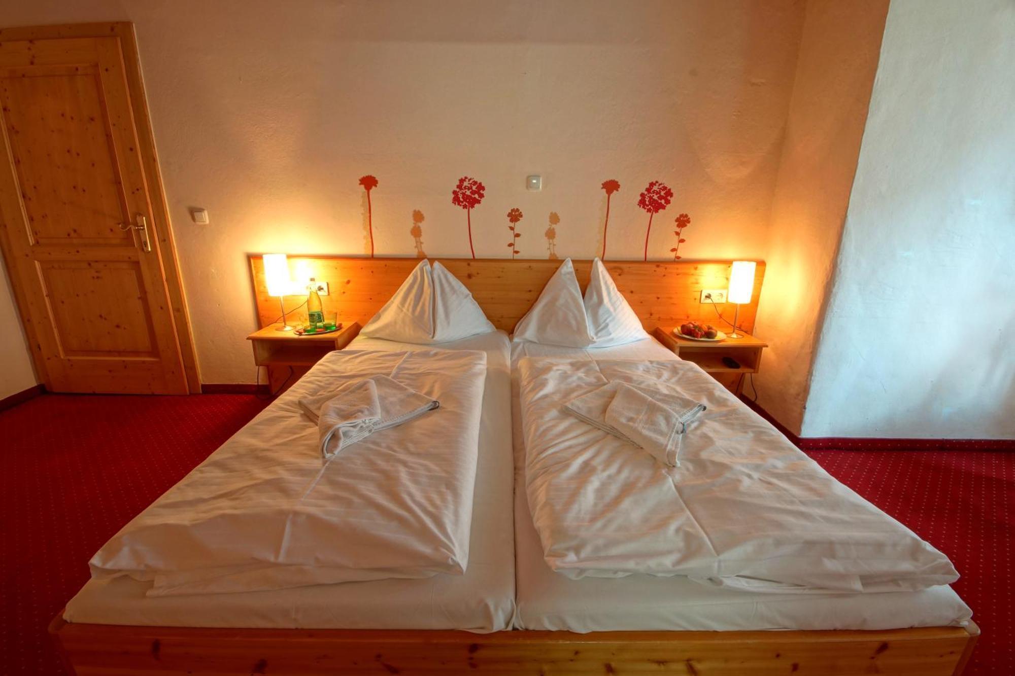Hotel Restaurant Das Roessl Виндишгарстен Номер фото