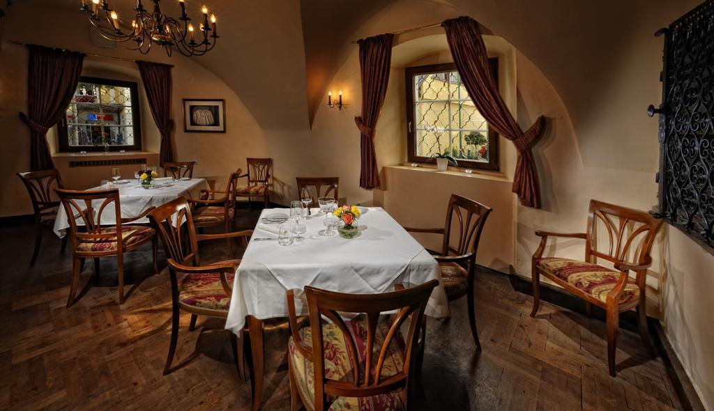 Hotel Restaurant Das Roessl Виндишгарстен Экстерьер фото